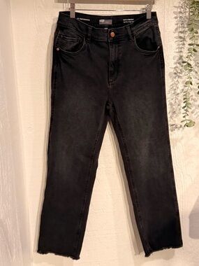 DL1961 Patti Straight High Rise Vintage Ankle DL Performance‎